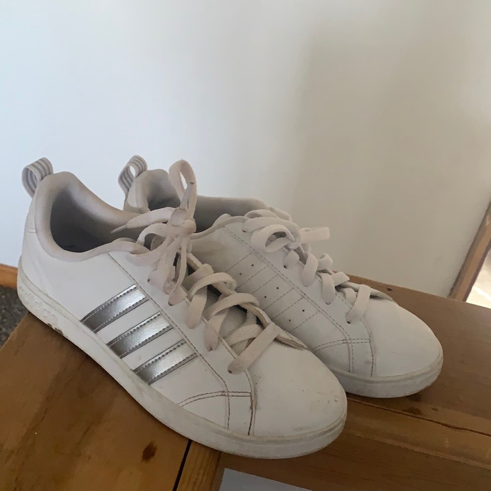 Adidas superstars size 7